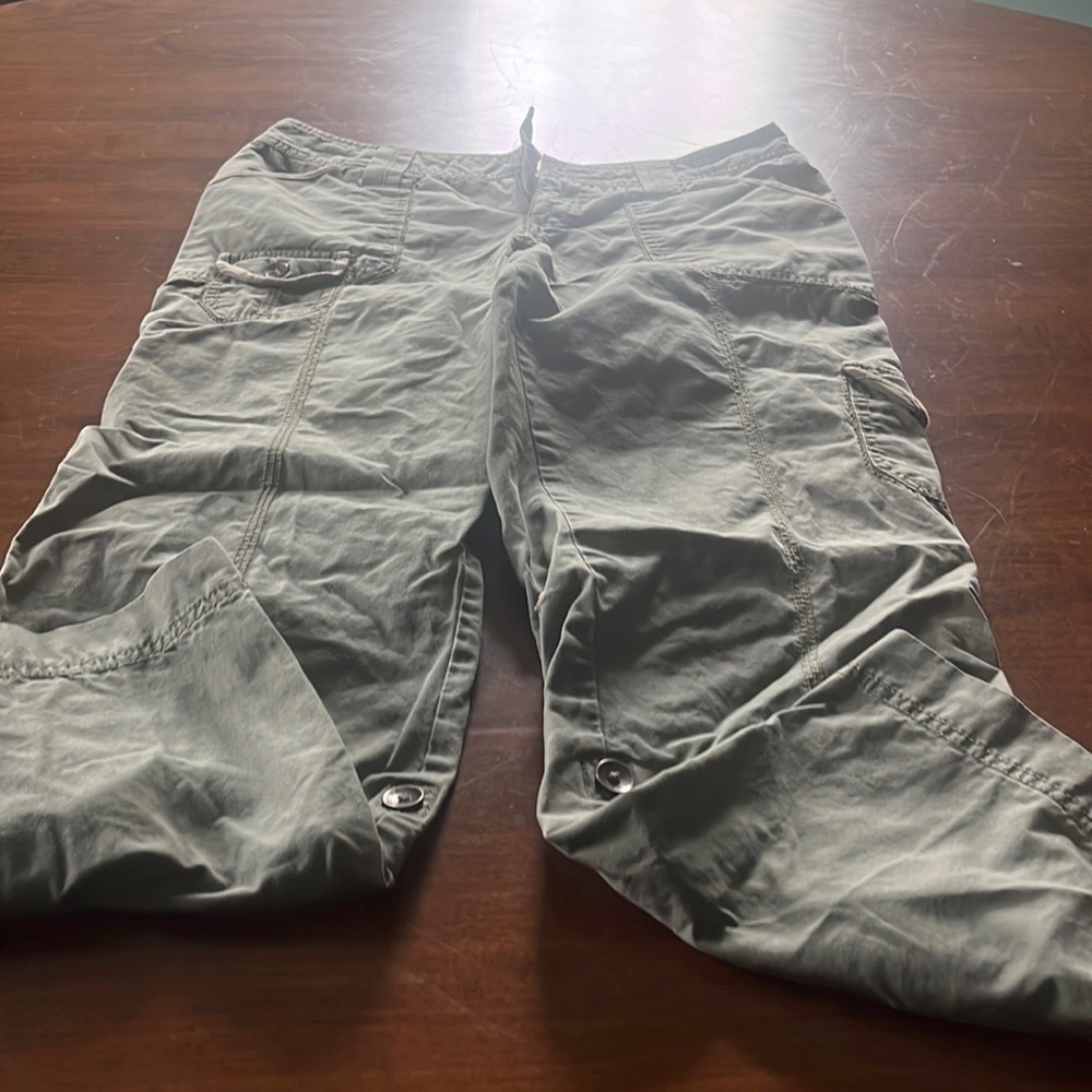 Sonoma Adjustable Capris